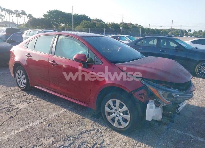 2022 Toyota Corolla LE (VIN JTDEPMAE1NJ228254) main photo