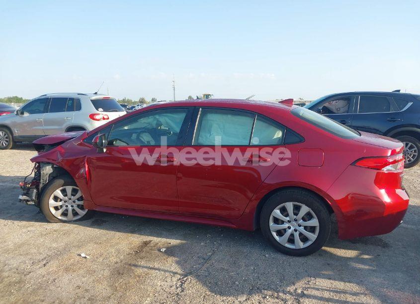 Photo 15 of 2022 Toyota Corolla LE (VIN JTDEPMAE1NJ228254)