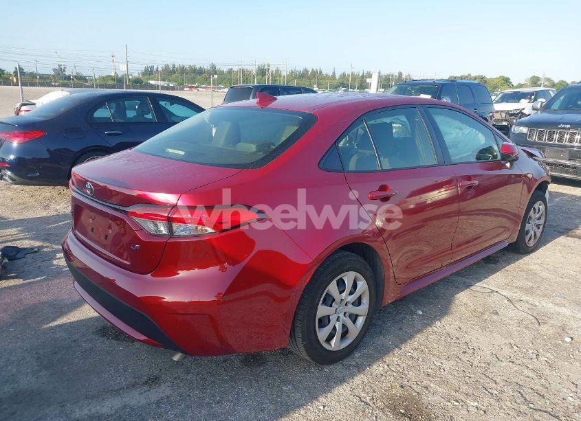 Photo 4 of 2022 Toyota Corolla LE (VIN JTDEPMAE1NJ228254)