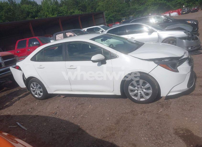 Photo 13 of 2022 Toyota Corolla LE (VIN JTDEPMAE2N3022672)