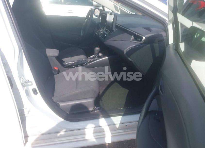 Photo 5 of 2022 Toyota Corolla LE (VIN JTDEPMAE2N3022672)