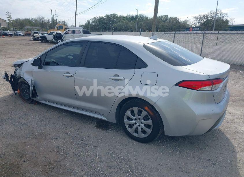 Photo 3 of 2022 Toyota Corolla LE (VIN JTDEPMAE2NJ210474)