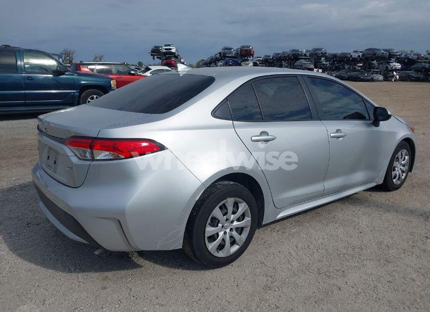 Photo 4 of 2022 Toyota Corolla LE (VIN JTDEPMAE2NJ210474)