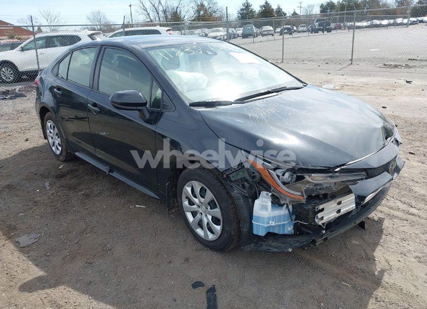 2022 Toyota Corolla LE (VIN JTDEPMAE2NJ230627) main photo