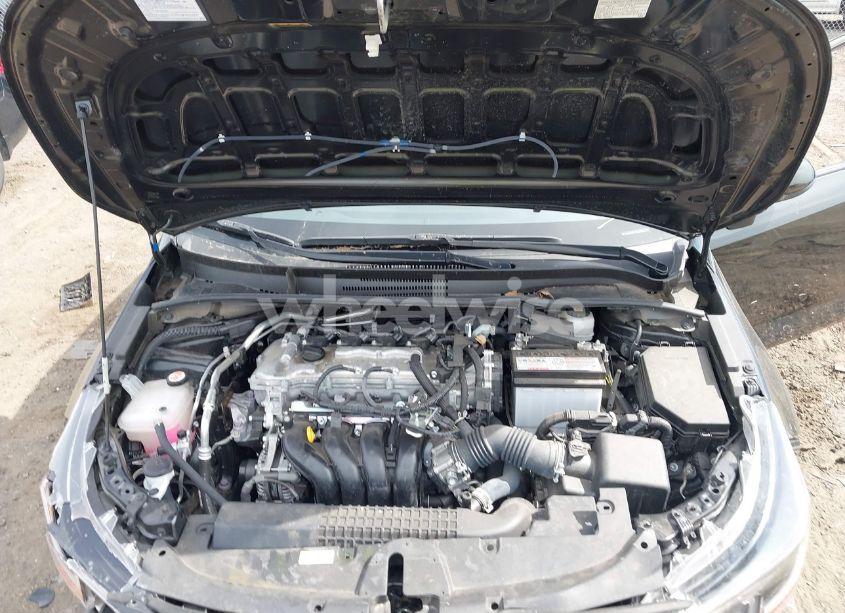 Photo 10 of 2022 Toyota Corolla LE (VIN JTDEPMAE2NJ230627)