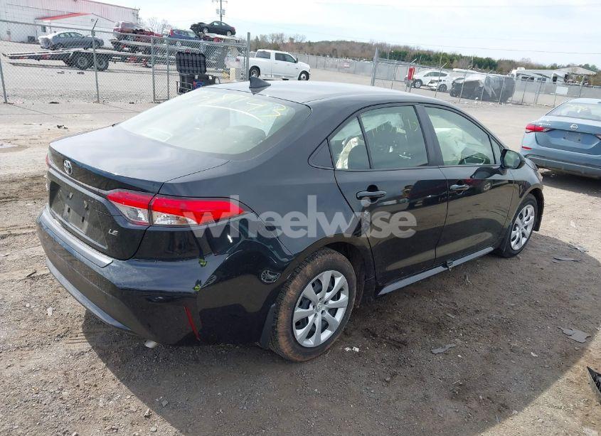 Photo 4 of 2022 Toyota Corolla LE (VIN JTDEPMAE2NJ230627)