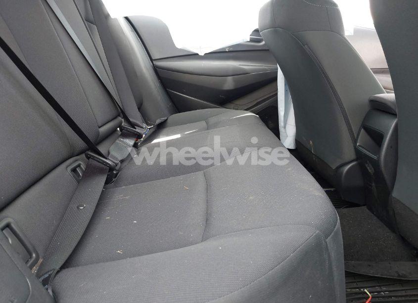 Photo 8 of 2022 Toyota Corolla LE (VIN JTDEPMAE2NJ230627)