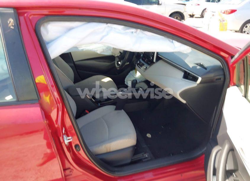 Photo 5 of 2021 Toyota Corolla LE (VIN JTDEPMAE3MJ176656)