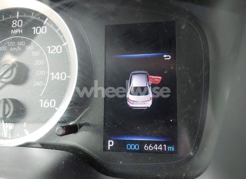 Photo 15 of 2022 Toyota Corolla LE (VIN JTDEPMAE3NJ202836)