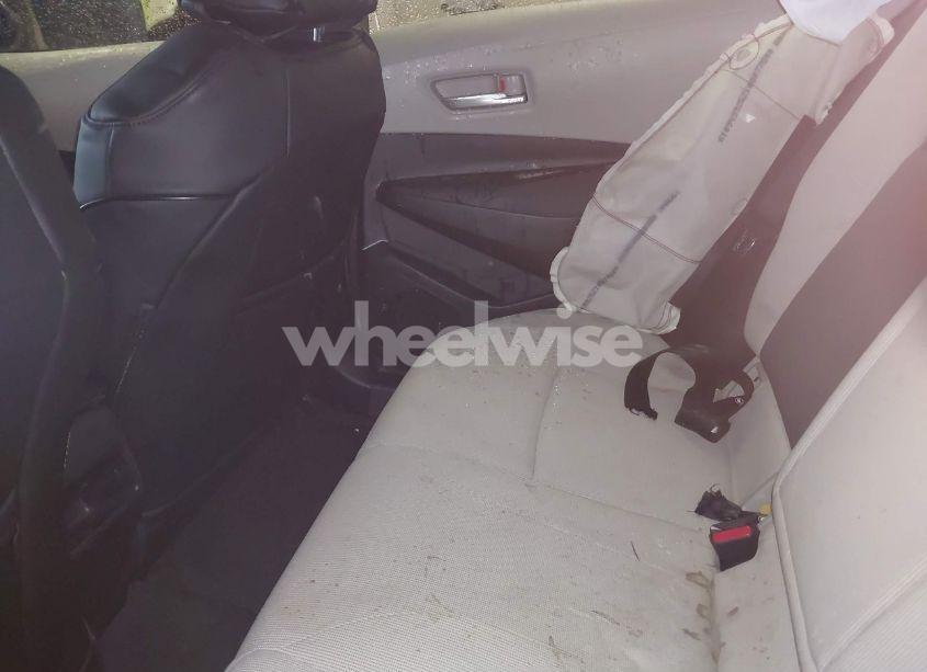 Photo 8 of 2021 Toyota Corolla LE (VIN JTDEPMAE4MJ186595)