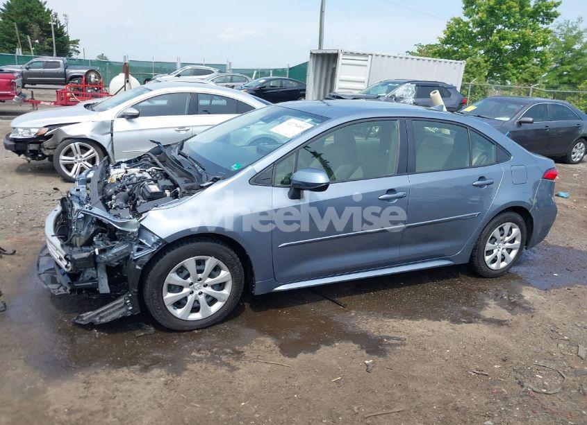 Photo 14 of 2022 Toyota Corolla LE (VIN JTDEPMAE4N3004674)