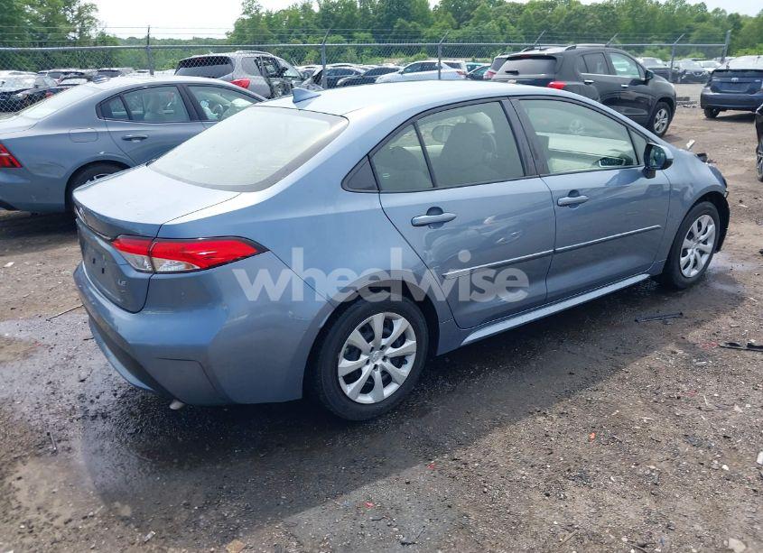 Photo 4 of 2022 Toyota Corolla LE (VIN JTDEPMAE4N3004674)