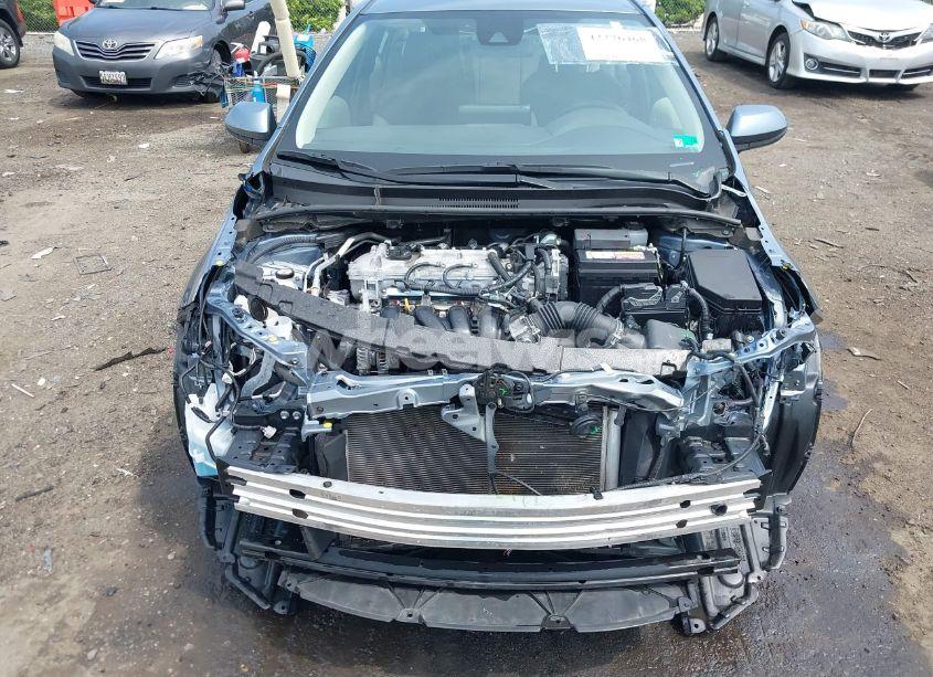 Photo 6 of 2022 Toyota Corolla LE (VIN JTDEPMAE4N3004674)