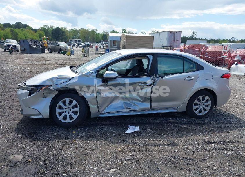 Photo 14 of 2022 Toyota Corolla LE (VIN JTDEPMAE4N3016548)