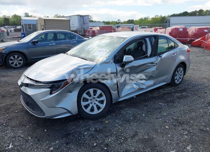 Photo 2 of 2022 Toyota Corolla LE (VIN JTDEPMAE4N3016548)