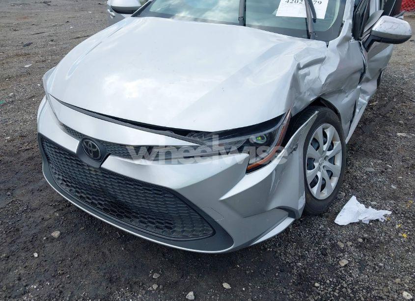 Photo 6 of 2022 Toyota Corolla LE (VIN JTDEPMAE4N3016548)