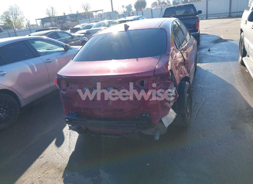 Photo 17 of 2022 Toyota Corolla LE (VIN JTDEPMAE4NJ203719)