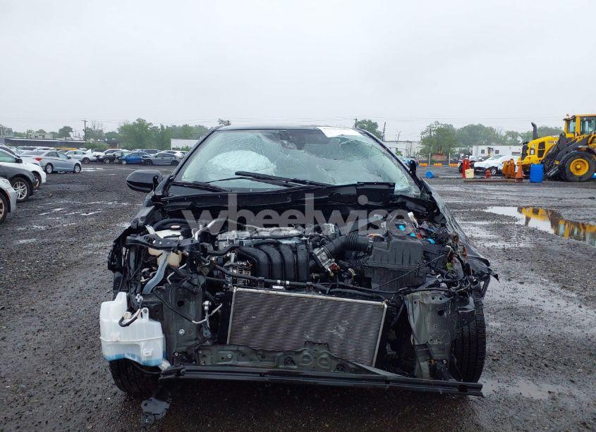 Photo 12 of 2021 Toyota Corolla LE (VIN JTDEPMAE5MJ135932)