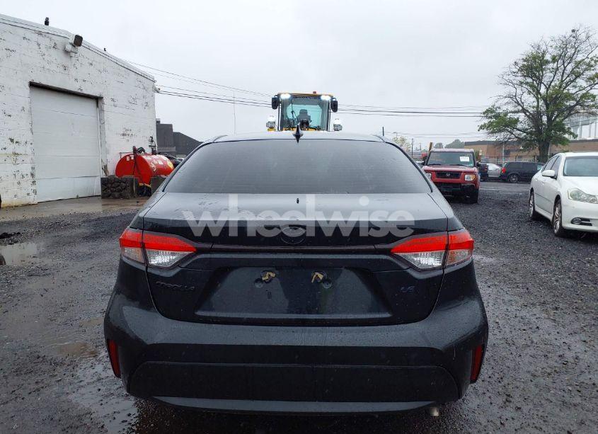 Photo 16 of 2021 Toyota Corolla LE (VIN JTDEPMAE5MJ135932)