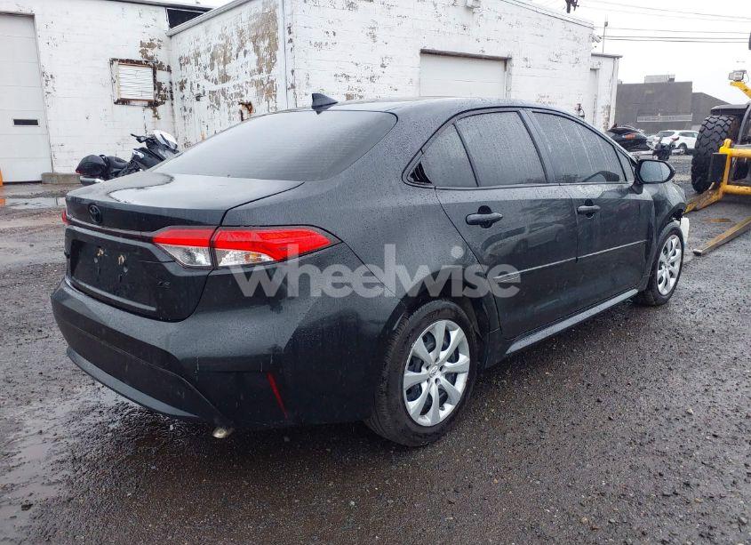 Photo 4 of 2021 Toyota Corolla LE (VIN JTDEPMAE5MJ135932)