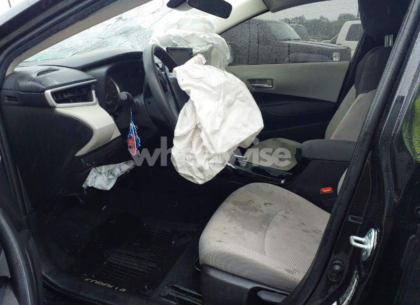 Photo 5 of 2021 Toyota Corolla LE (VIN JTDEPMAE5MJ135932)