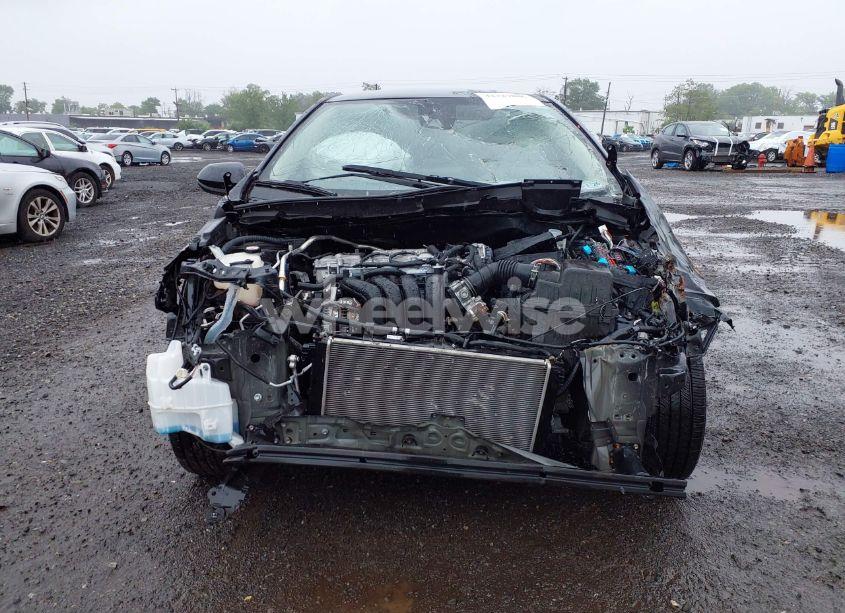 Photo 6 of 2021 Toyota Corolla LE (VIN JTDEPMAE5MJ135932)