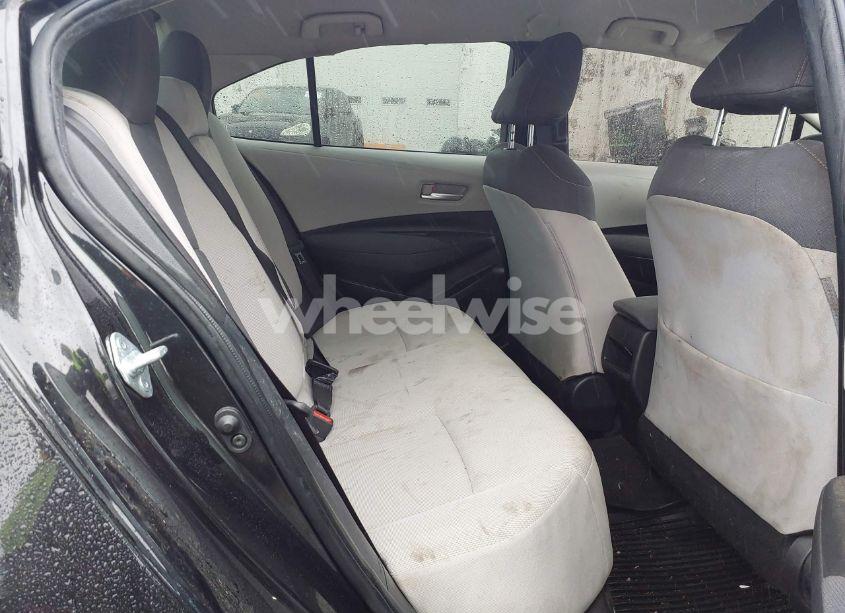 Photo 8 of 2021 Toyota Corolla LE (VIN JTDEPMAE5MJ135932)