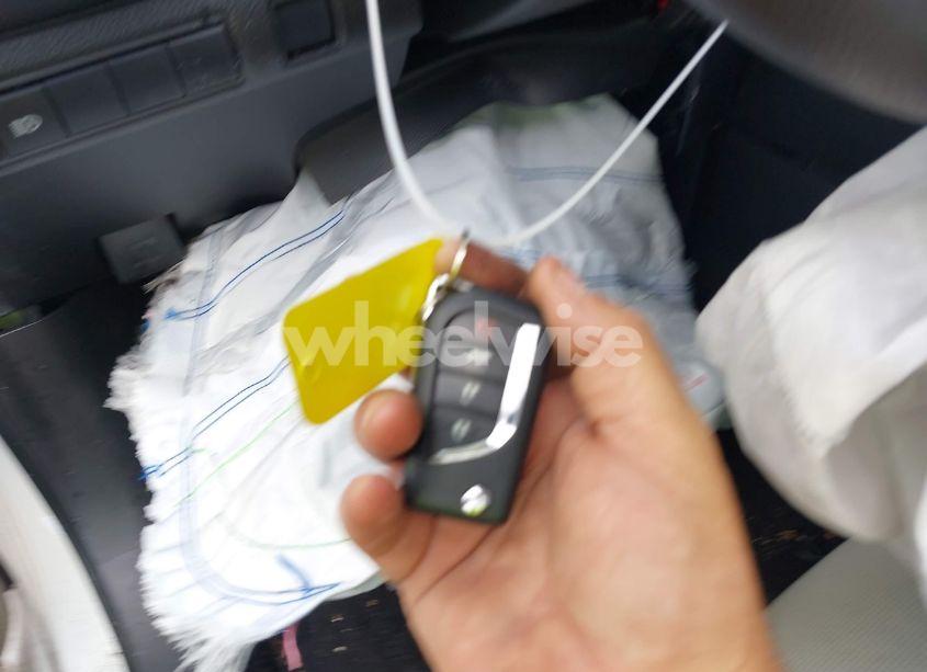 Photo 11 of 2021 Toyota Corolla LE (VIN JTDEPMAE5MJ185326)