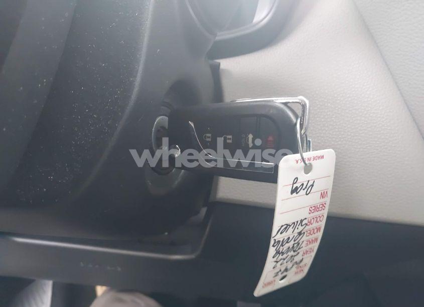 Photo 11 of 2022 Toyota Corolla LE (VIN JTDEPMAE5N3014324)