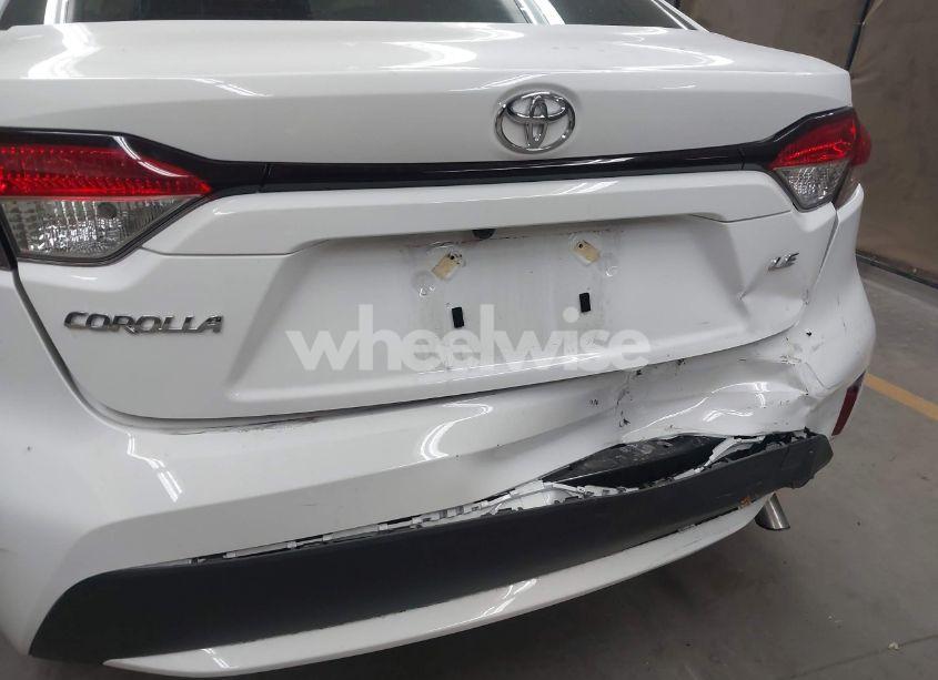 Photo 6 of 2022 Toyota Corolla LE (VIN JTDEPMAE5N3022066)