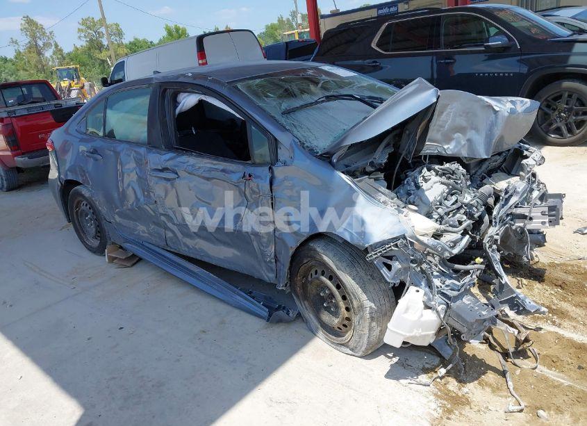 2022 Toyota Corolla LE (VIN JTDEPMAE5NJ218049) main photo