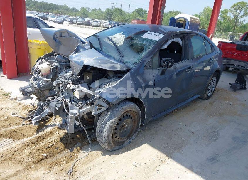 Photo 2 of 2022 Toyota Corolla LE (VIN JTDEPMAE5NJ218049)