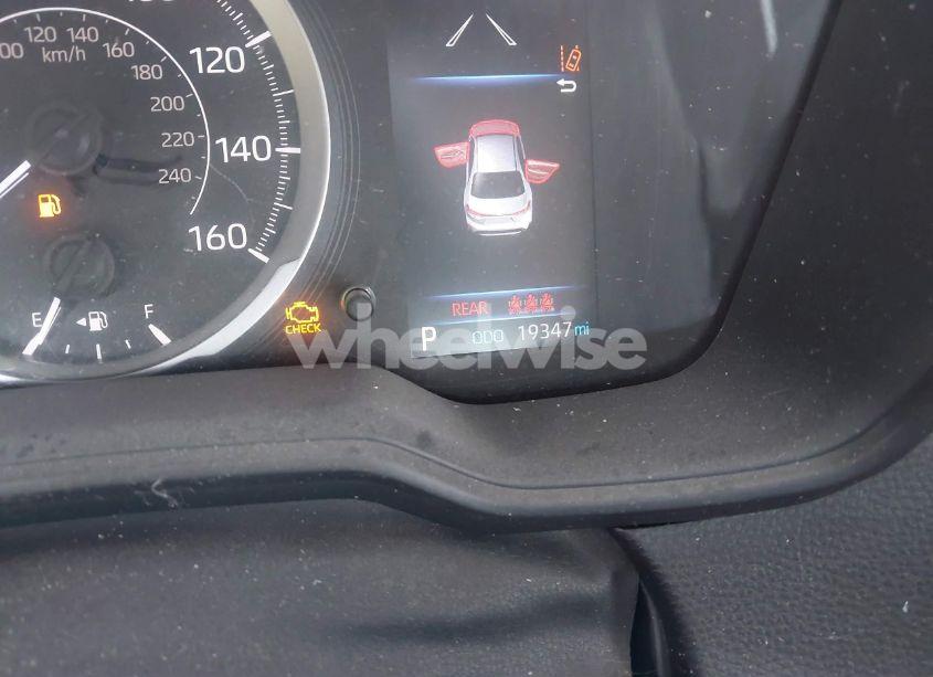 Photo 7 of 2022 Toyota Corolla LE (VIN JTDEPMAE5NJ218049)