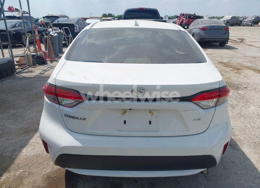 Photo 15 of 2022 Toyota Corolla LE (VIN JTDEPMAE6N3016440)