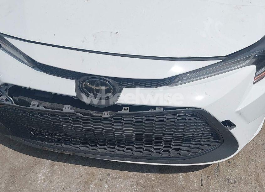 Photo 6 of 2022 Toyota Corolla LE (VIN JTDEPMAE6N3016440)