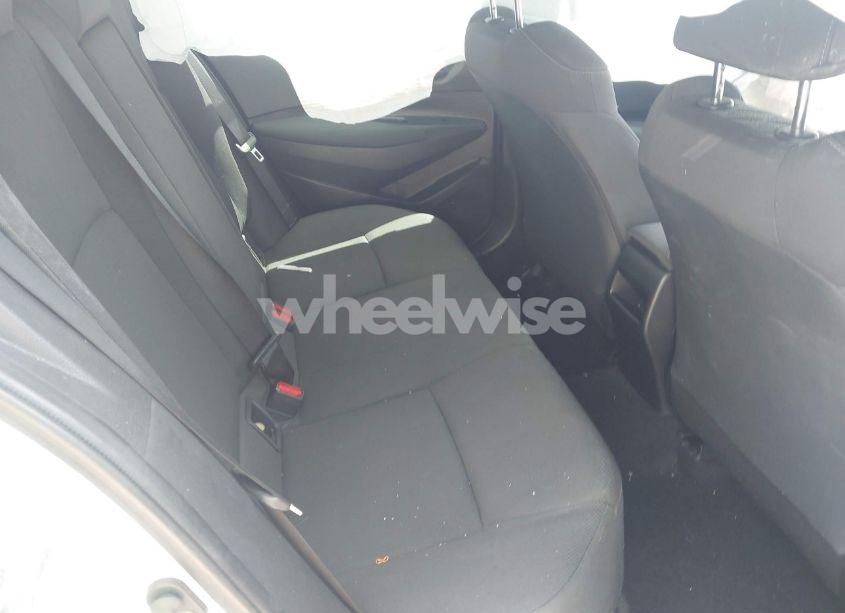 Photo 8 of 2022 Toyota Corolla LE (VIN JTDEPMAE6N3016440)