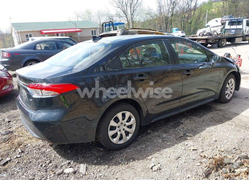 Photo 4 of 2022 Toyota Corolla LE (VIN JTDEPMAE6NJ220196)
