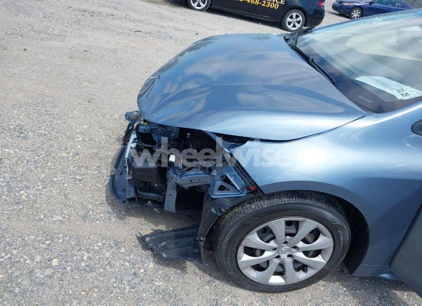 Photo 19 of 2021 Toyota Corolla LE (VIN JTDEPMAE7MJ144664)