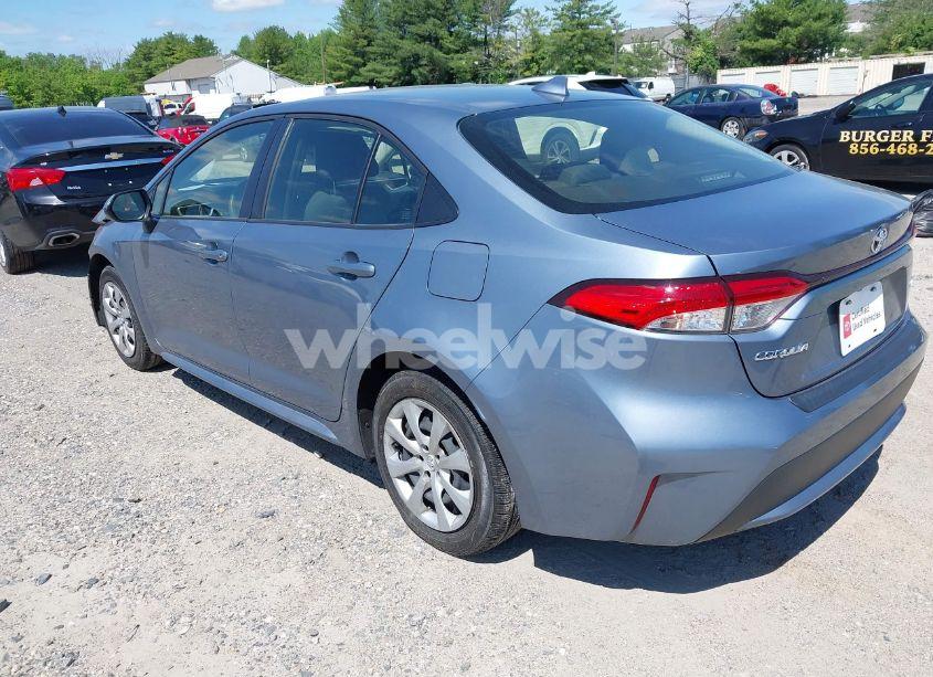 Photo 3 of 2021 Toyota Corolla LE (VIN JTDEPMAE7MJ144664)