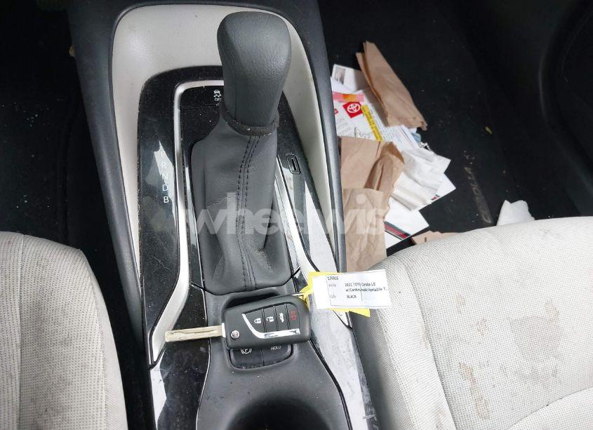 Photo 11 of 2021 Toyota Corolla LE (VIN JTDEPMAE7MJ163411)