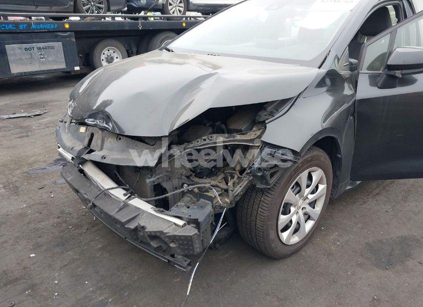 Photo 12 of 2021 Toyota Corolla LE (VIN JTDEPMAE7MJ163411)