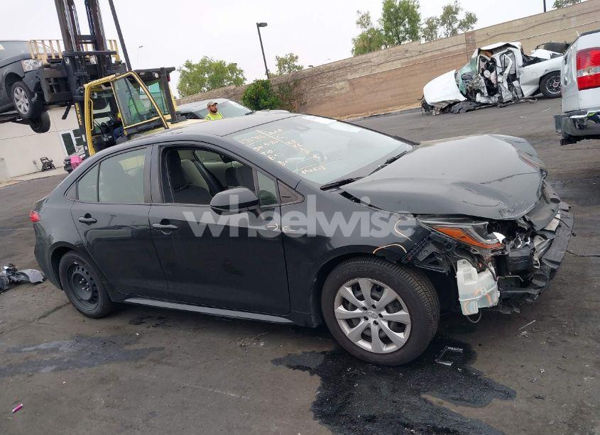 Photo 14 of 2021 Toyota Corolla LE (VIN JTDEPMAE7MJ163411)