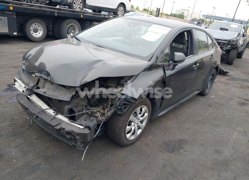 Photo 2 of 2021 Toyota Corolla LE (VIN JTDEPMAE7MJ163411)