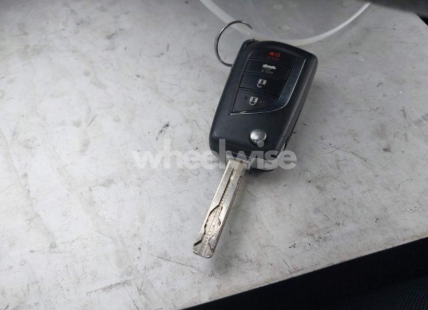 Photo 11 of 2022 Toyota Corolla LE (VIN JTDEPMAE7N3020352)