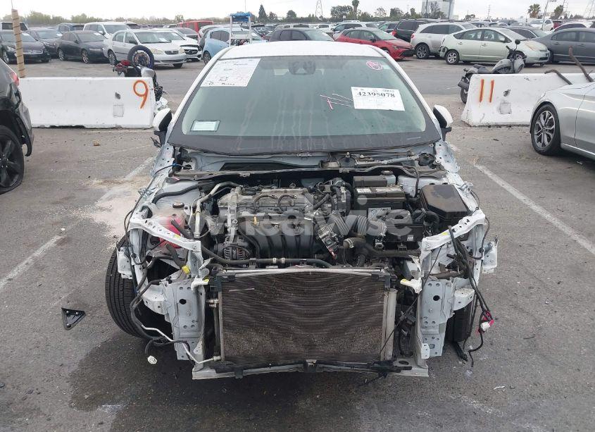 Photo 13 of 2022 Toyota Corolla LE (VIN JTDEPMAE7N3020352)