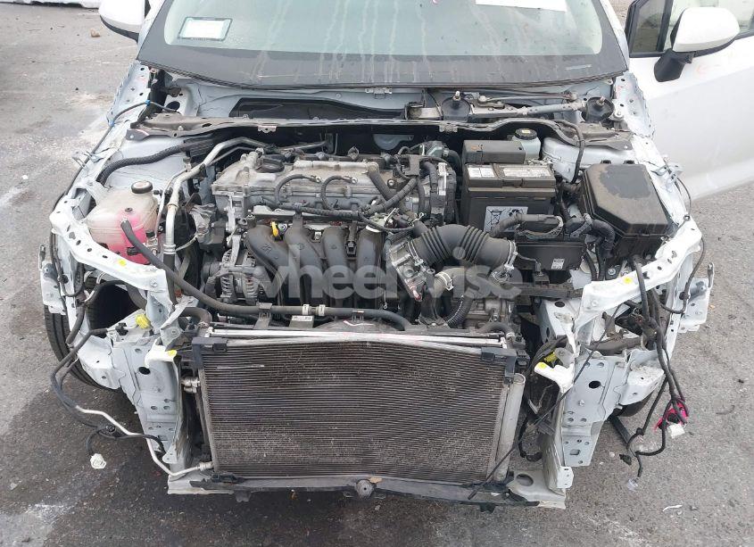 Photo 6 of 2022 Toyota Corolla LE (VIN JTDEPMAE7N3020352)