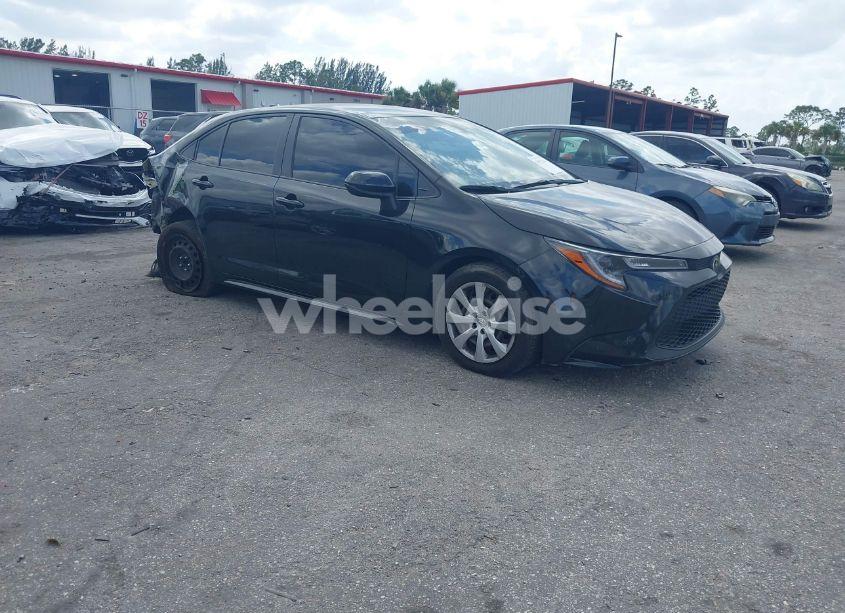 2022 Toyota Corolla LE (VIN JTDEPMAE7NJ227819) main photo