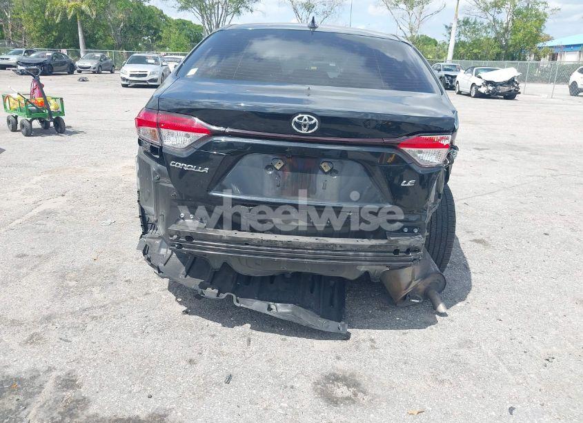 Photo 6 of 2022 Toyota Corolla LE (VIN JTDEPMAE7NJ227819)