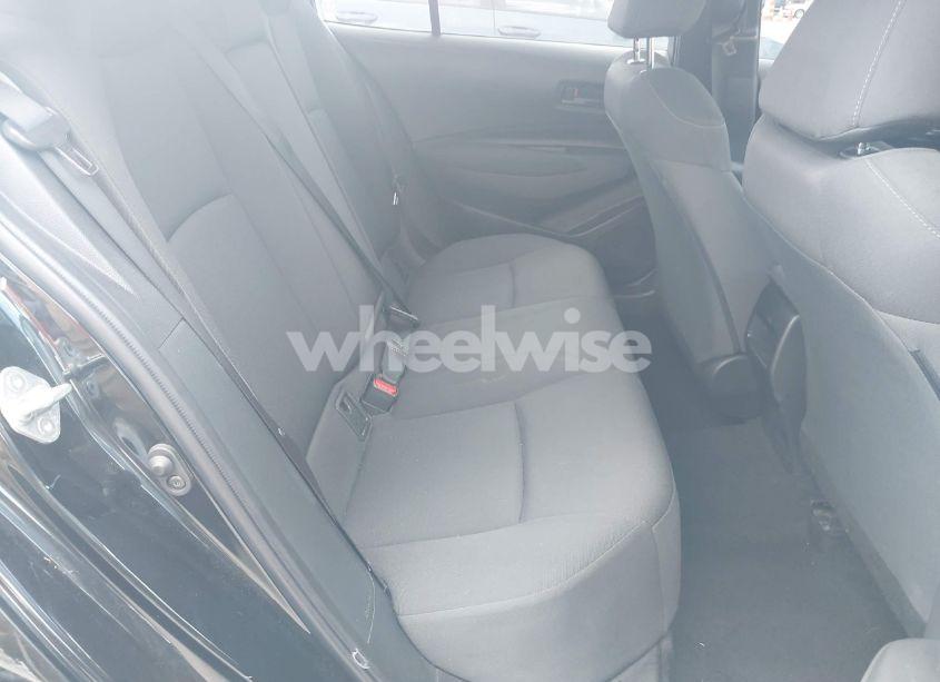 Photo 8 of 2022 Toyota Corolla LE (VIN JTDEPMAE7NJ227819)