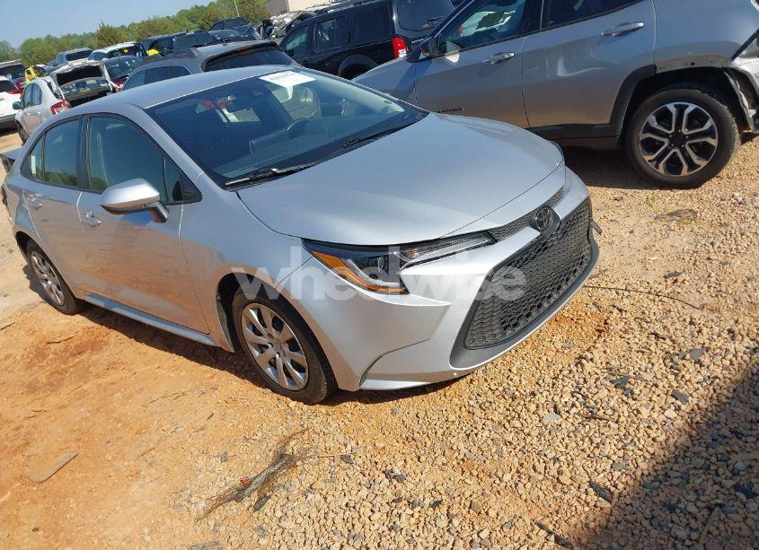 2021 Toyota Corolla LE (VIN JTDEPMAE8MJ186700) main photo